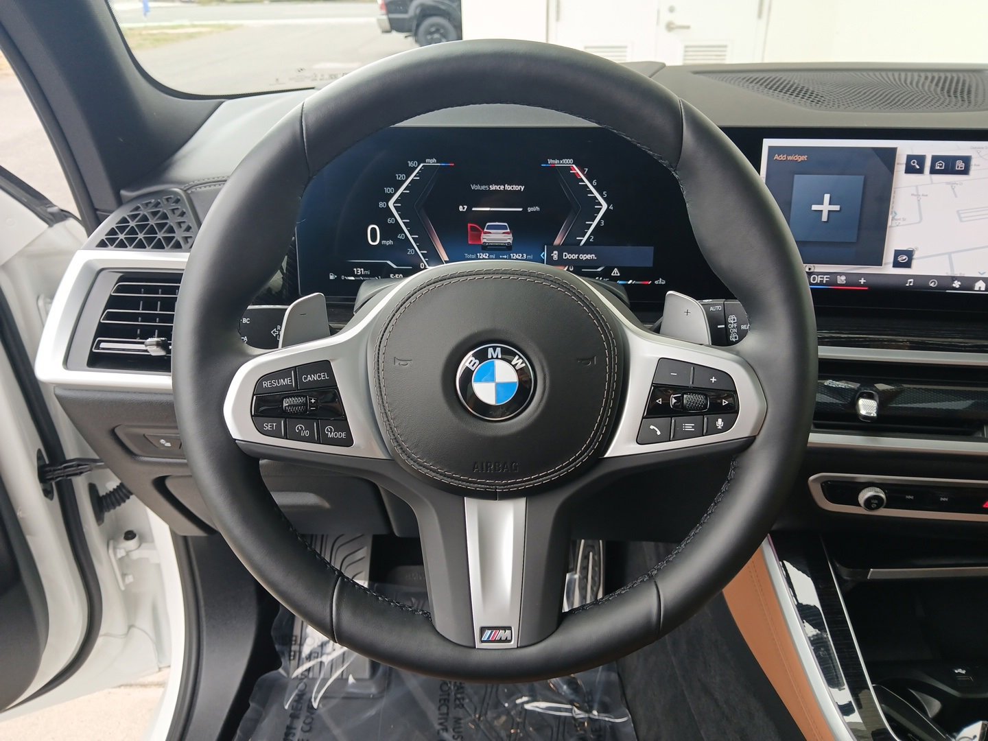 Used 2026 BMW X5 xDrive40i w/ M Sport Package image 13
