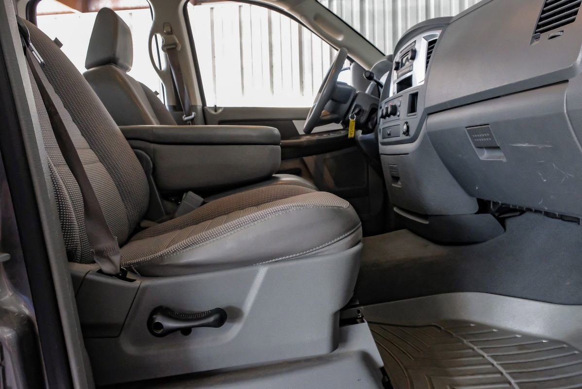 Used 2008 Dodge Ram 1500 Truck SLT image 30