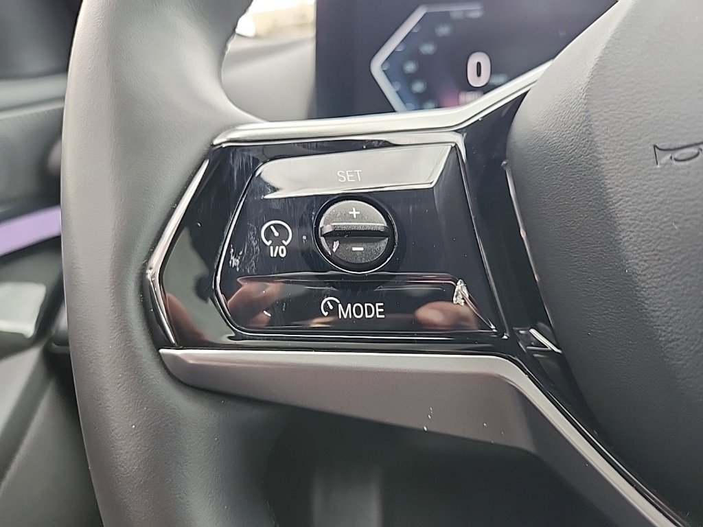 Used 2025 BMW i5 eDrive40i image 34