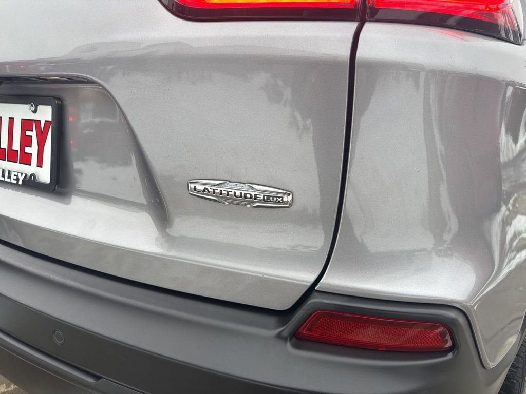 Used 2021 Jeep Cherokee Latitude Lux image 14