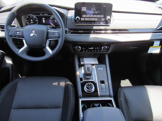 New 2025 Mitsubishi Outlander ES image 10