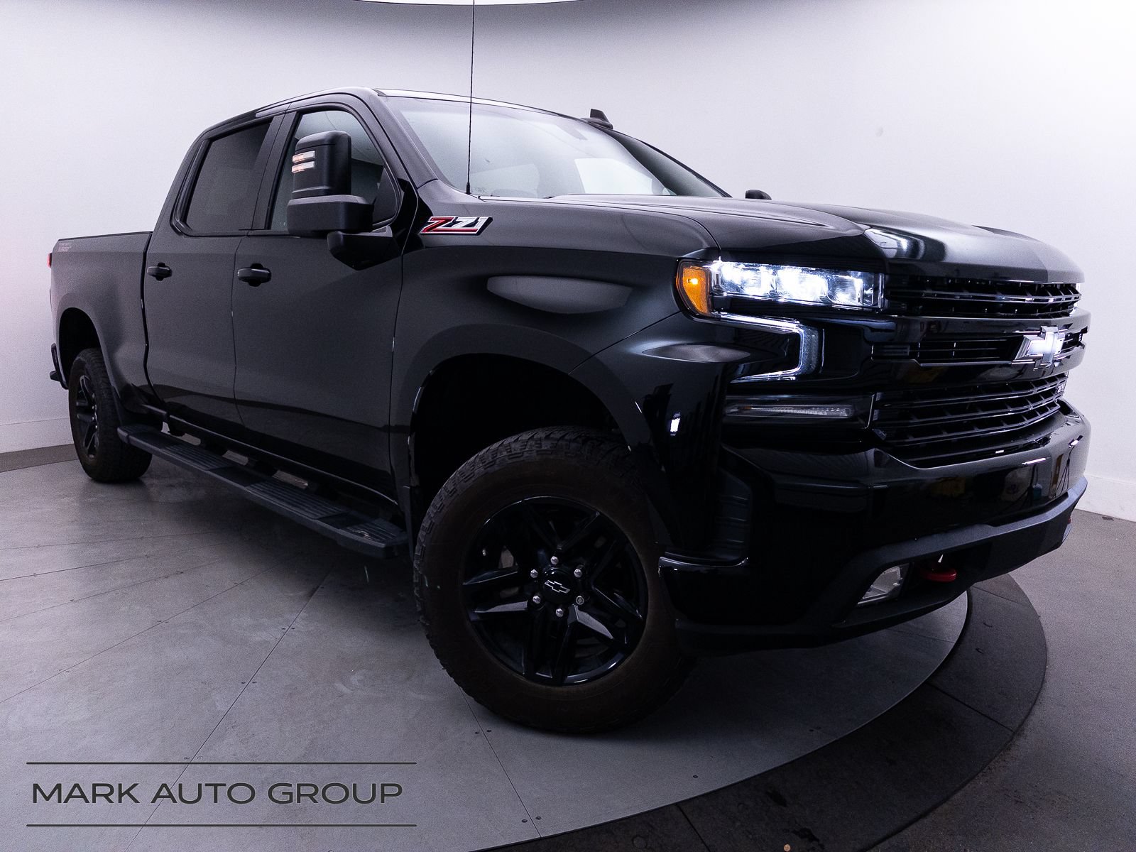 Used 2020 Chevrolet Silverado 1500 LT Trail Boss AWD/4WD image 1