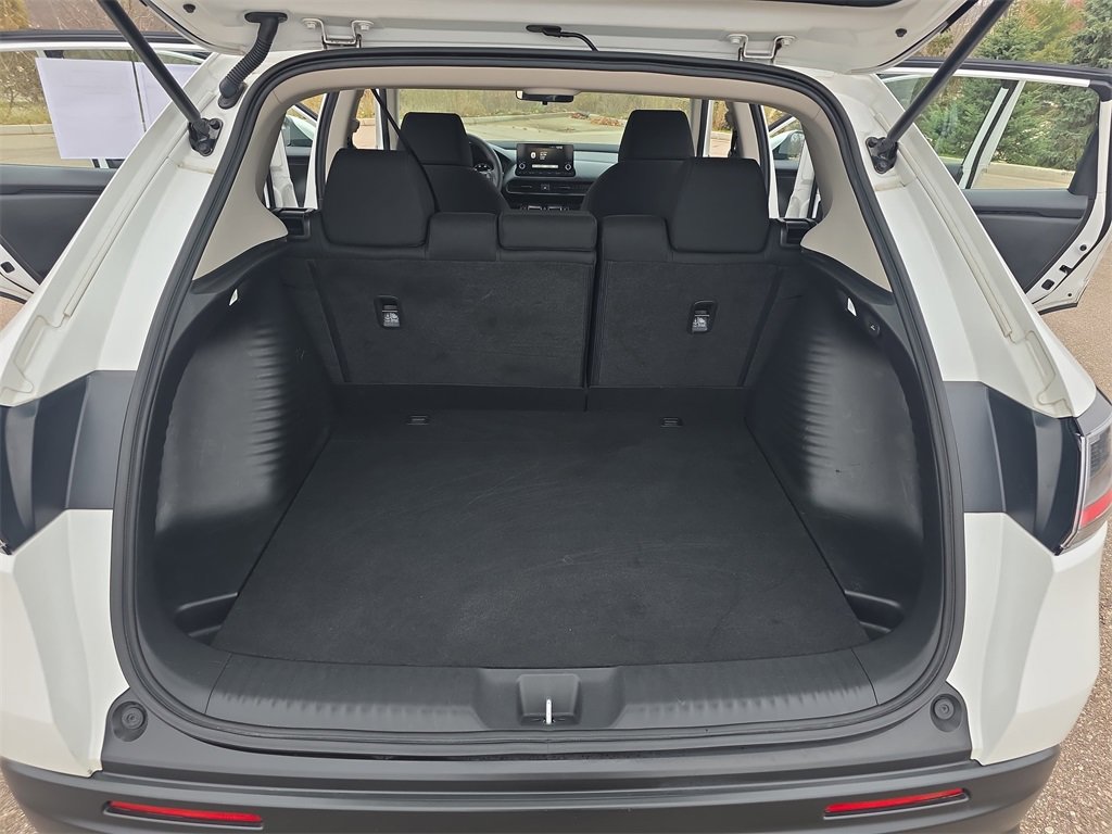 Used 2023 Honda HR-V LX image 12