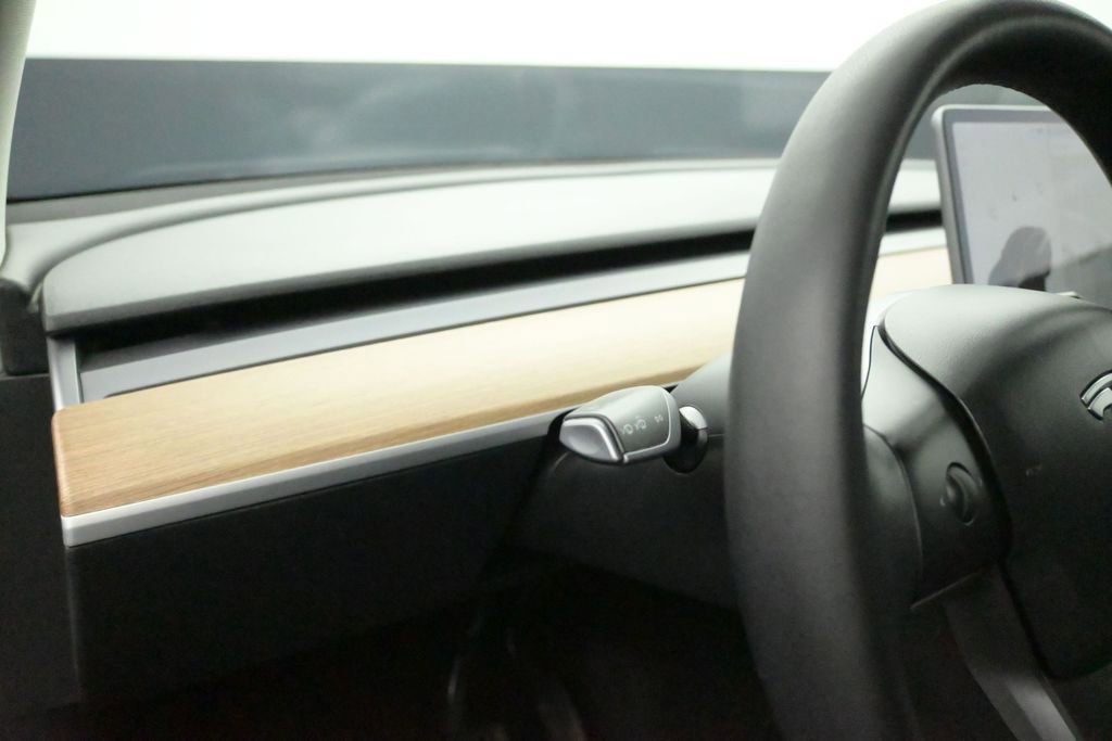 Used 2021 Tesla Model Y Long Range AWD/4WD image 11