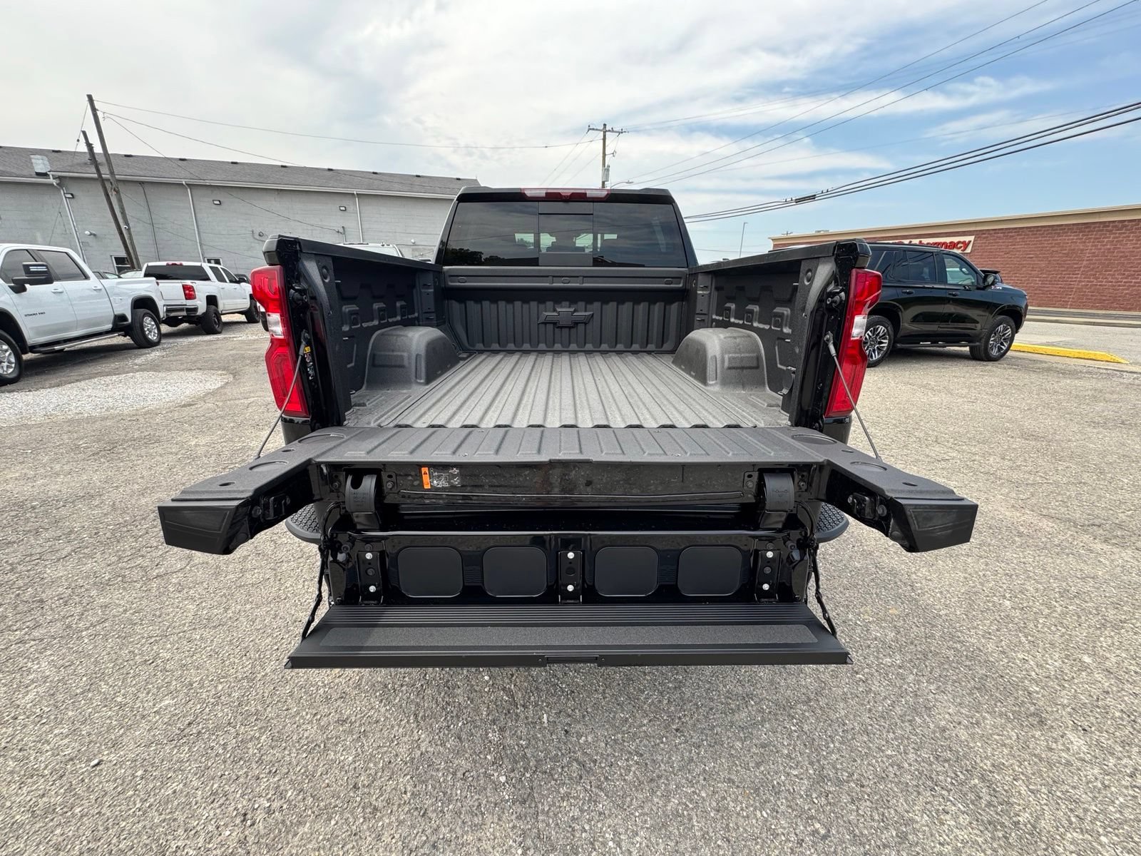 New 2026 Chevrolet Silverado 1500 High Country w/ Midnight Edition AWD/4WD image 29