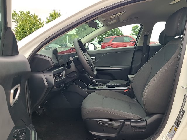 Used 2025 Kia K4 FWD image 12