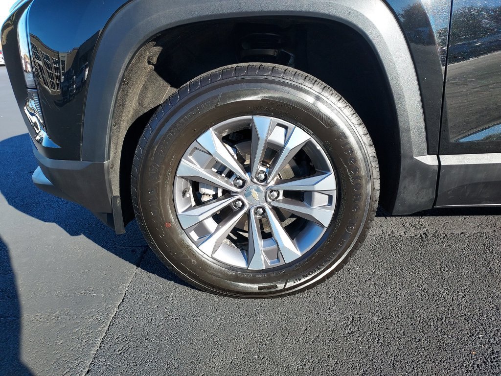 Used 2026 Chevrolet Equinox LT w/ Convenience Package II FWD image 10