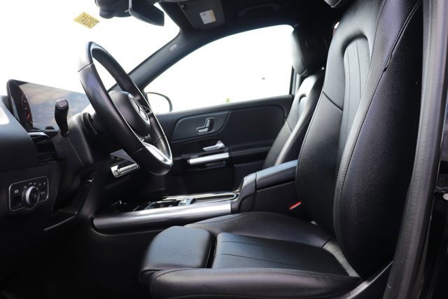 Used 2025 Mercedes-Benz GLA 250 image 12