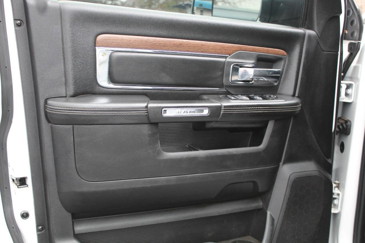 Used 2018 RAM 2500 Laramie w/ Snow Chief Group AWD/4WD image 31