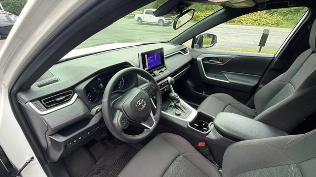 Used 2023 Toyota RAV4 SE w/ Weather & Moonroof Package AWD/4WD image 18