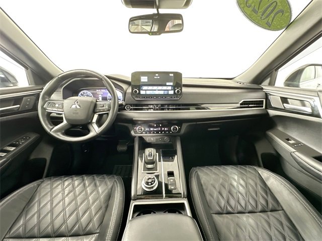 Used 2023 Mitsubishi Outlander SEL Black Edition image 3