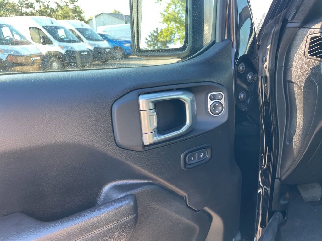 Used 2023 Jeep Wrangler Sport S image 20