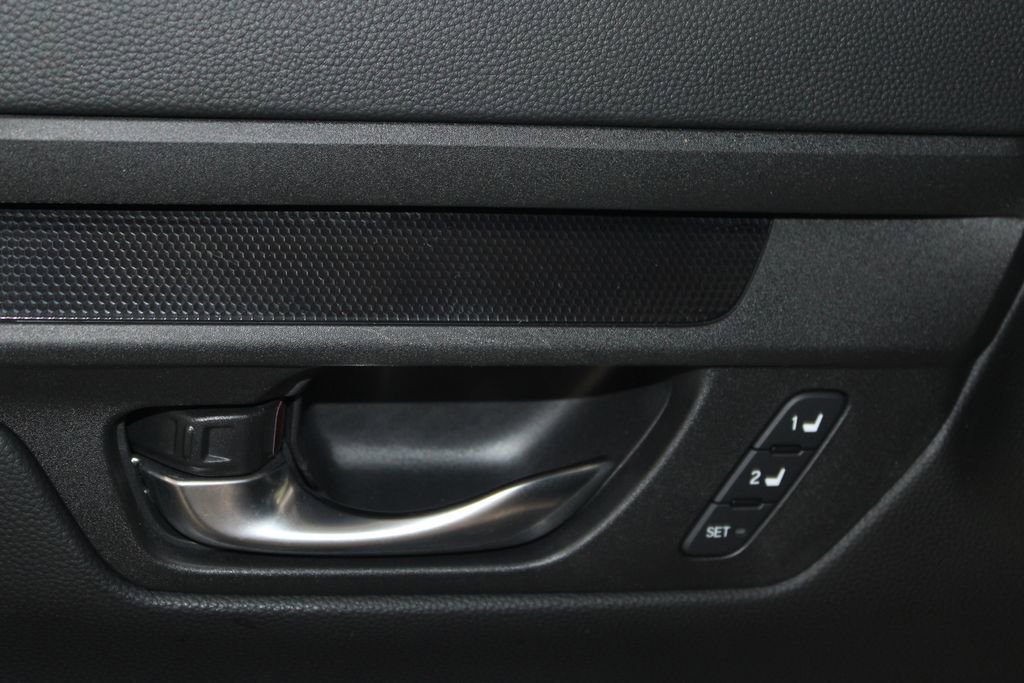 Used 2025 Honda CR-V Sport-L image 7
