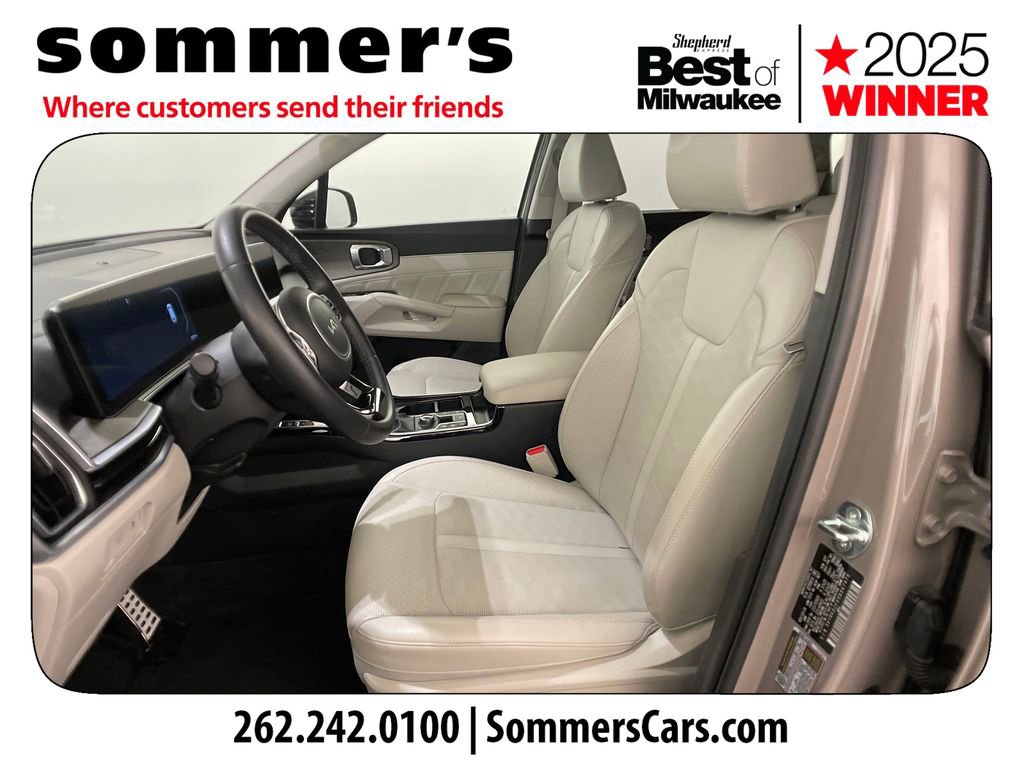 Used 2025 Kia Sorento SX AWD/4WD image 9