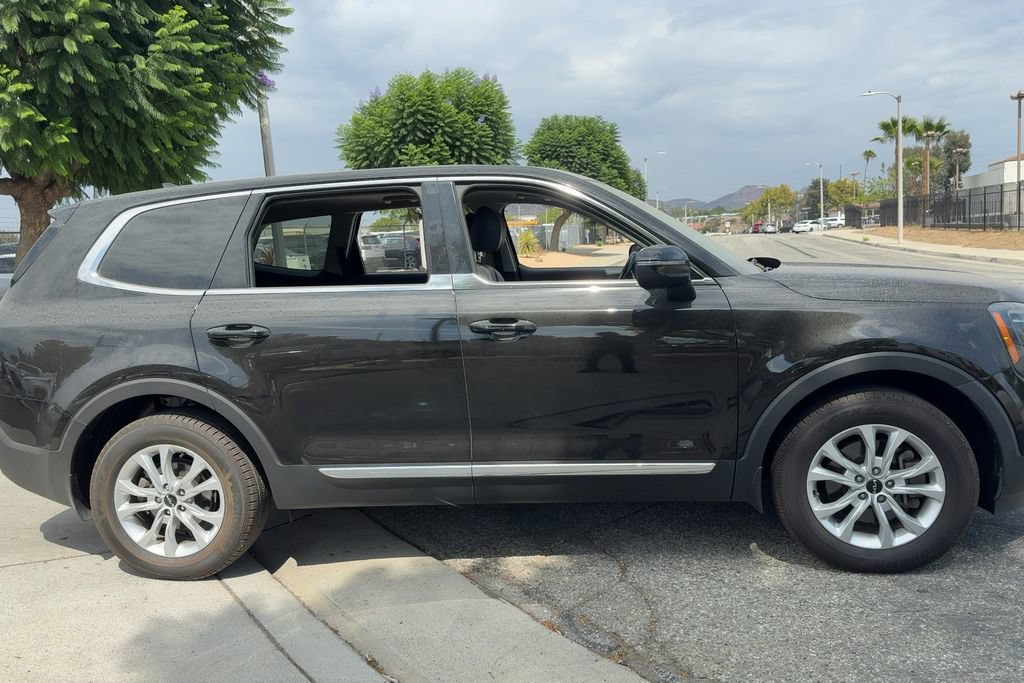 Used 2022 Kia Telluride LX FWD image 4