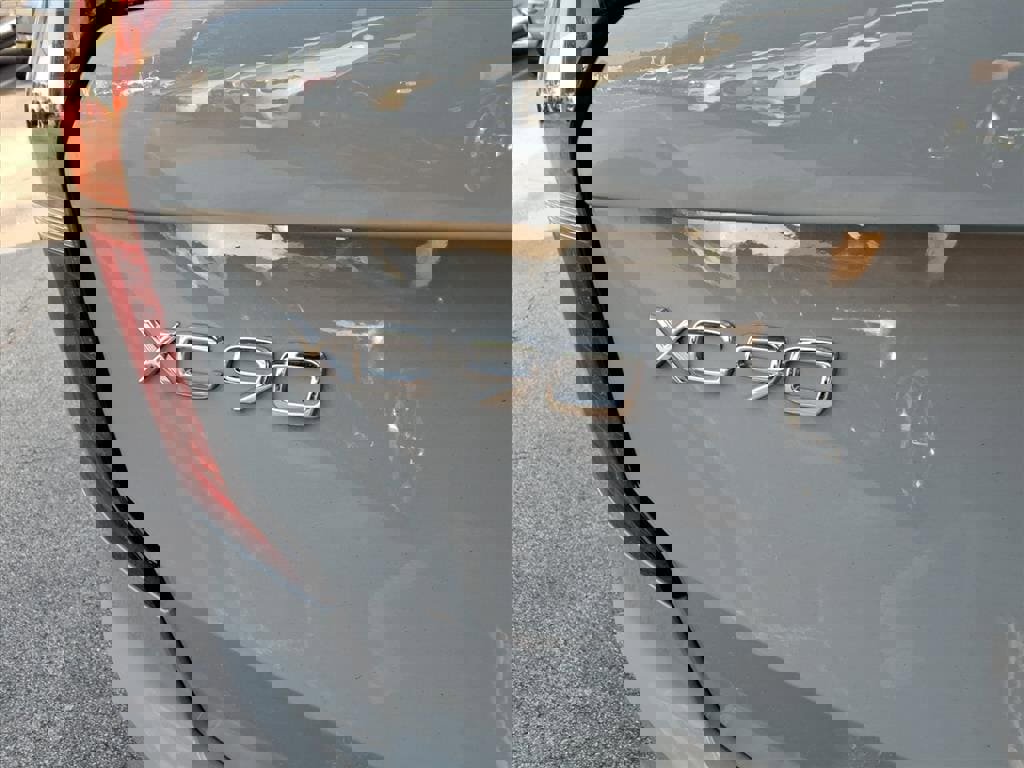New 2026 Volvo XC90 B6 Plus w/ Protection Package Premier image 5