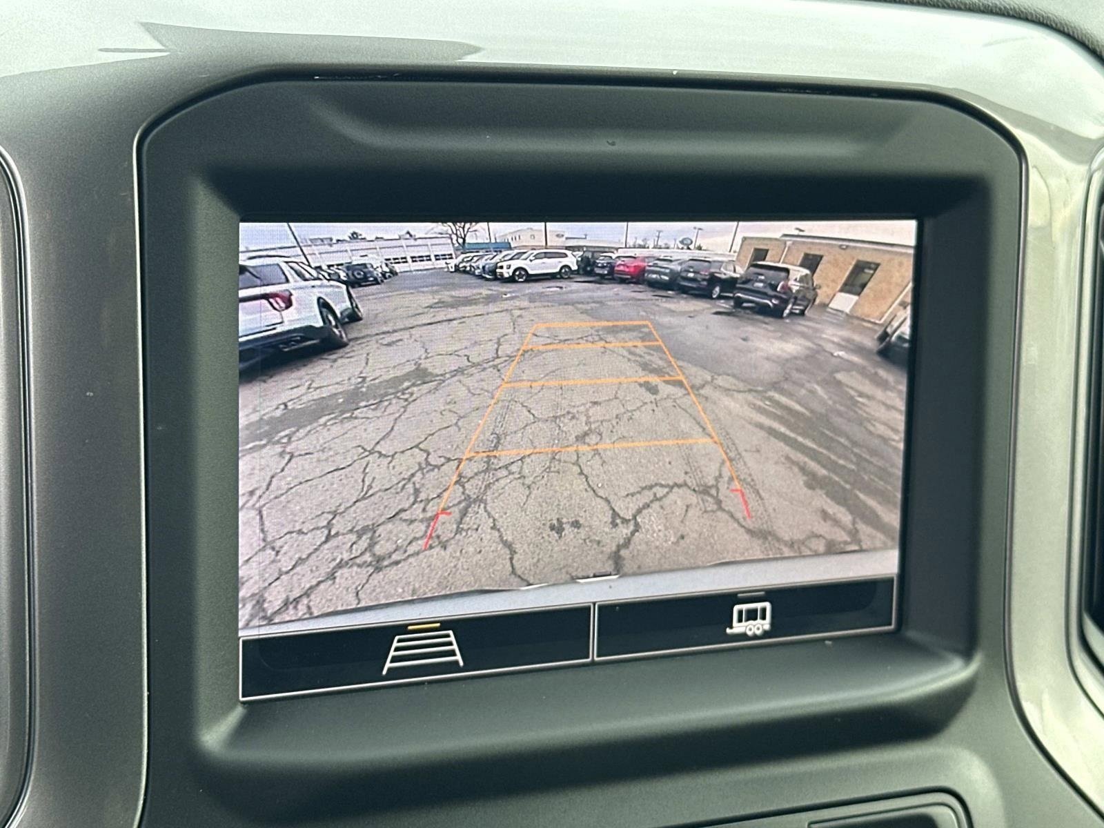 Used 2022 Chevrolet Silverado 1500 Custom image 12