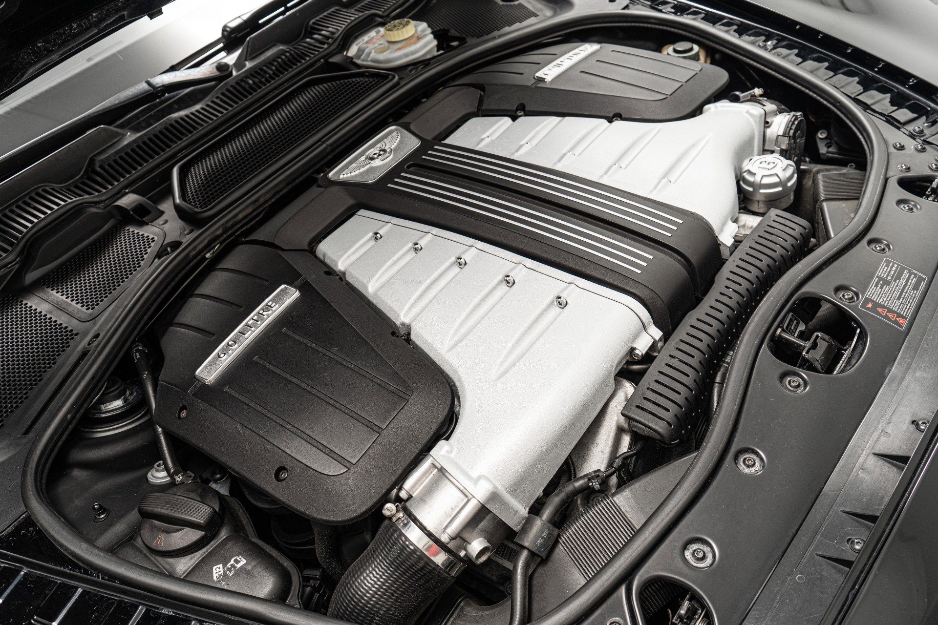 Used 2015 Bentley Flying Spur W12 image 43