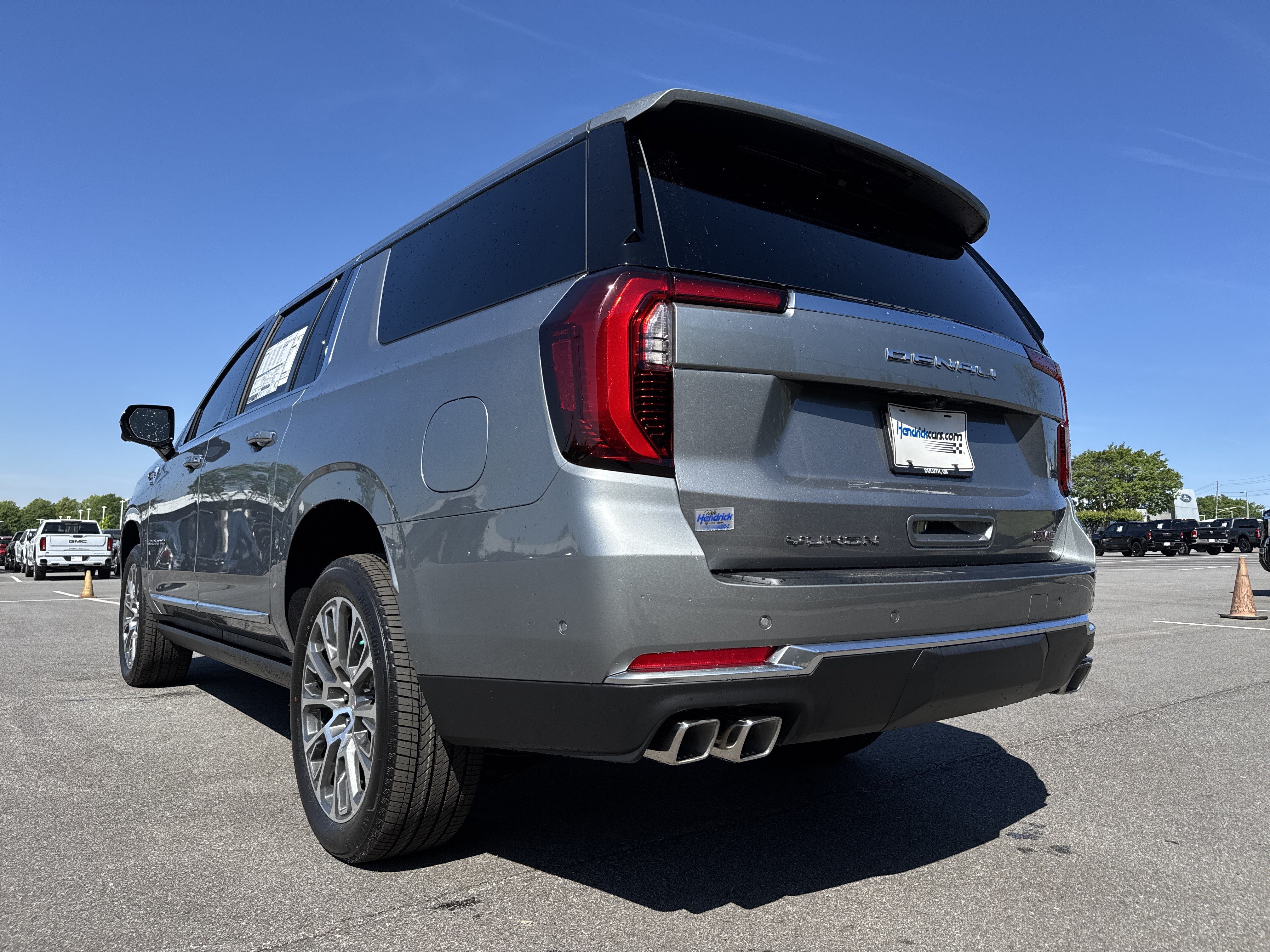 New 2026 GMC Yukon XL Denali w/ Sun & Power Step Package AWD/4WD image 8