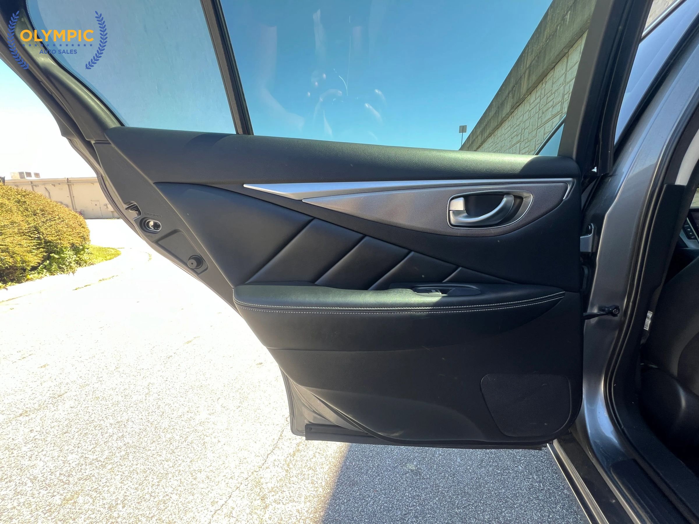 Used 2014 INFINITI Q50 Premium w/ Navigation Package RWD image 43