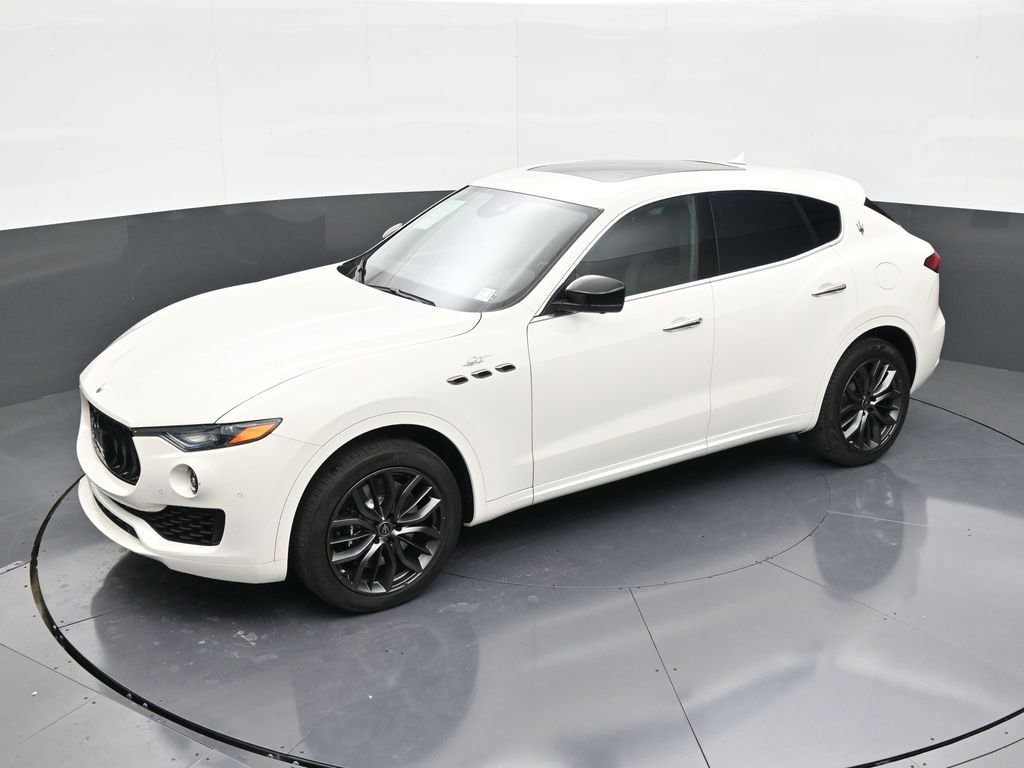 Used 2024 Maserati Levante GT Ultima AWD/4WD image 12