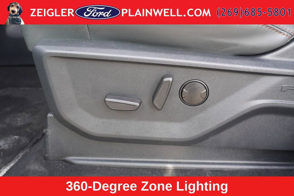Used 2025 Ford Expedition Active AWD/4WD image 21