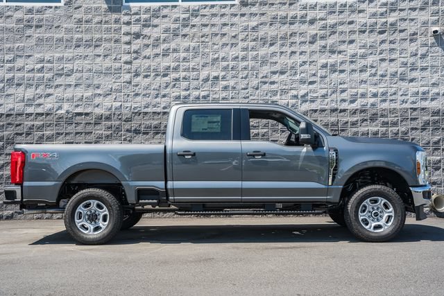 New 2026 Ford F250 XLT w/ FX4 Off-Road Package AWD/4WD image 4
