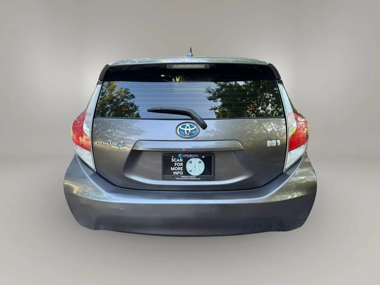 Used 2016 Toyota Prius C One FWD image 6
