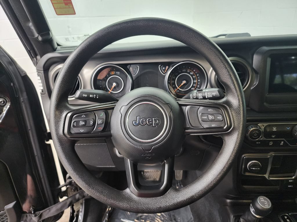 Used 2023 Jeep Wrangler Unlimited Sport AWD/4WD image 12