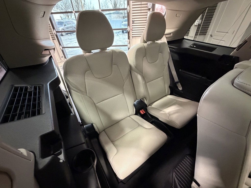 Used 2017 Volvo XC90 T6 Inscription w/ Vision Package image 7