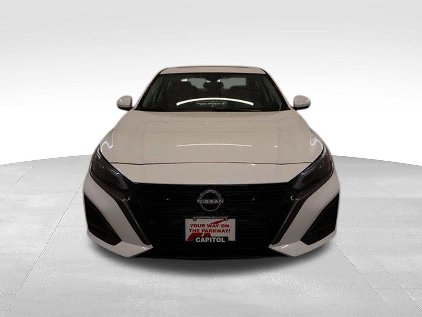 New 2026 Nissan Altima 2.5 SV w/ SV Special Edition Package AWD/4WD image 6