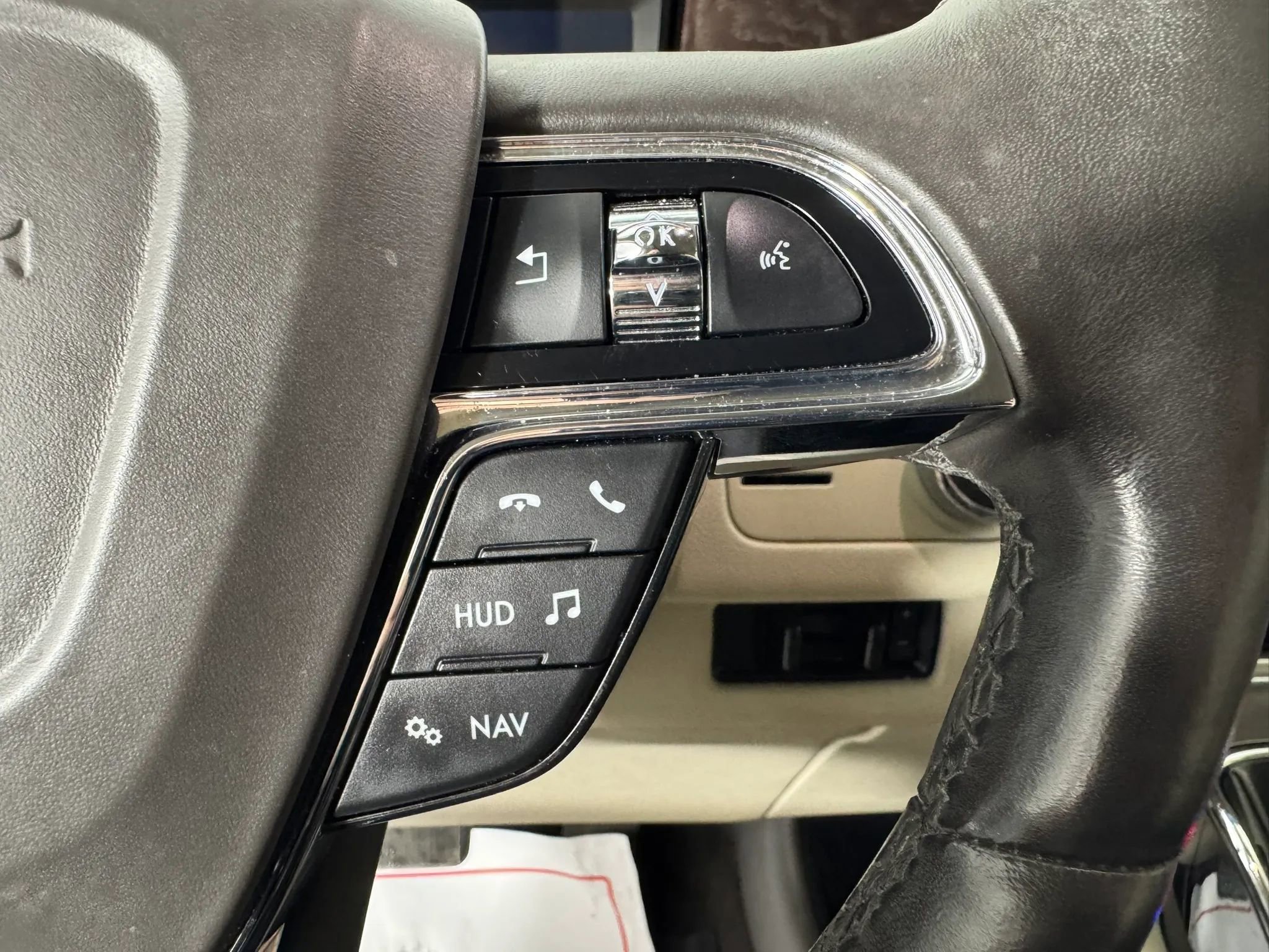 Used 2021 Lincoln Navigator Reserve w/ Luxury Package image 17