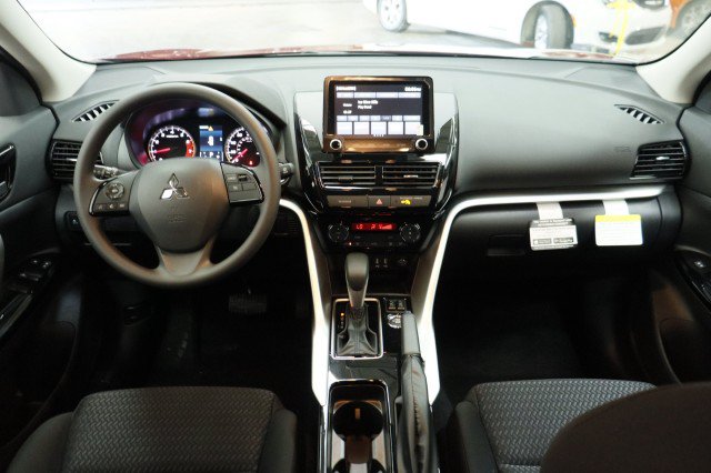 New 2026 Mitsubishi Eclipse Cross LE AWD/4WD image 19