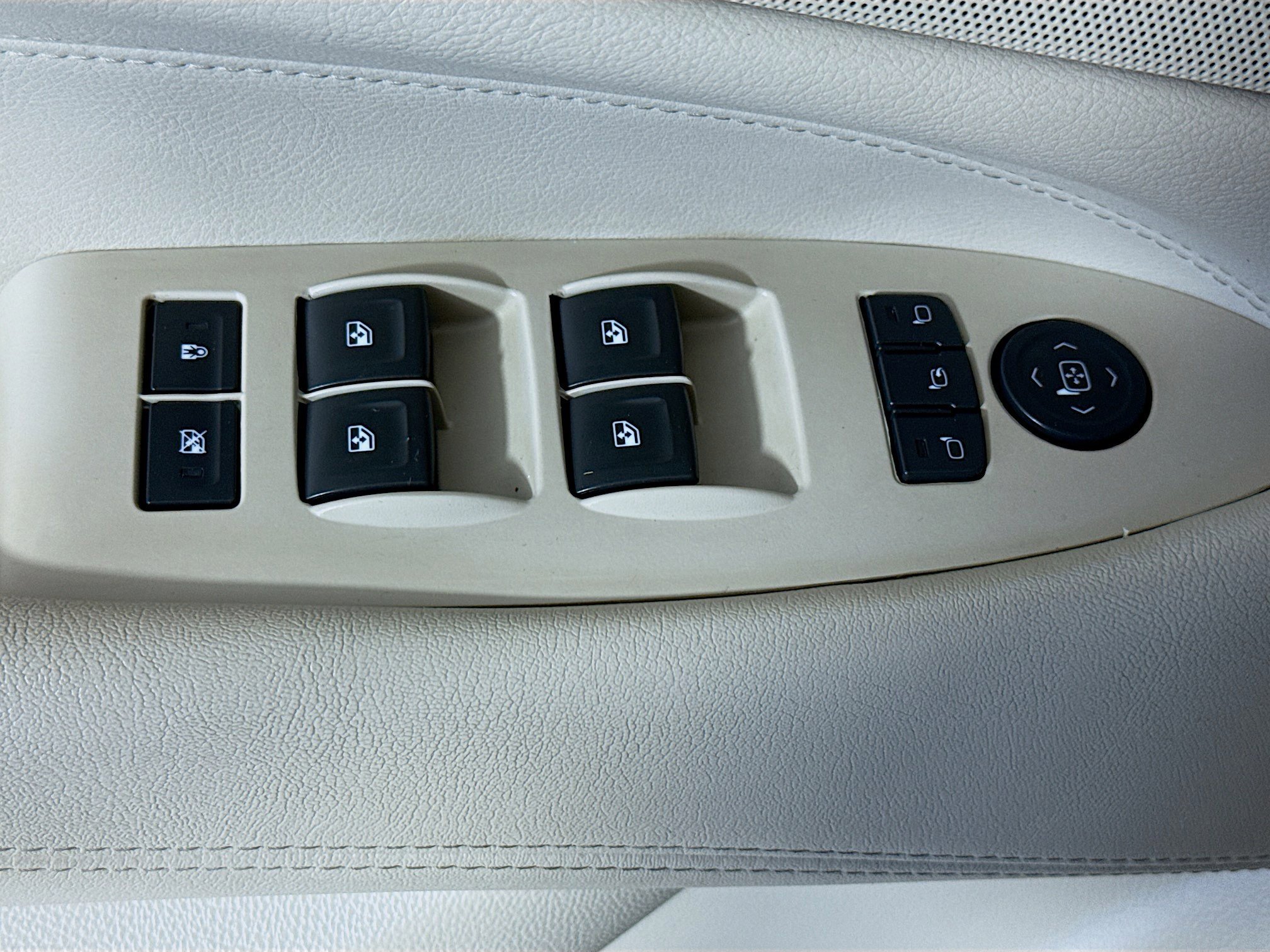 Used 2019 Cadillac Escalade ESV Luxury image 23