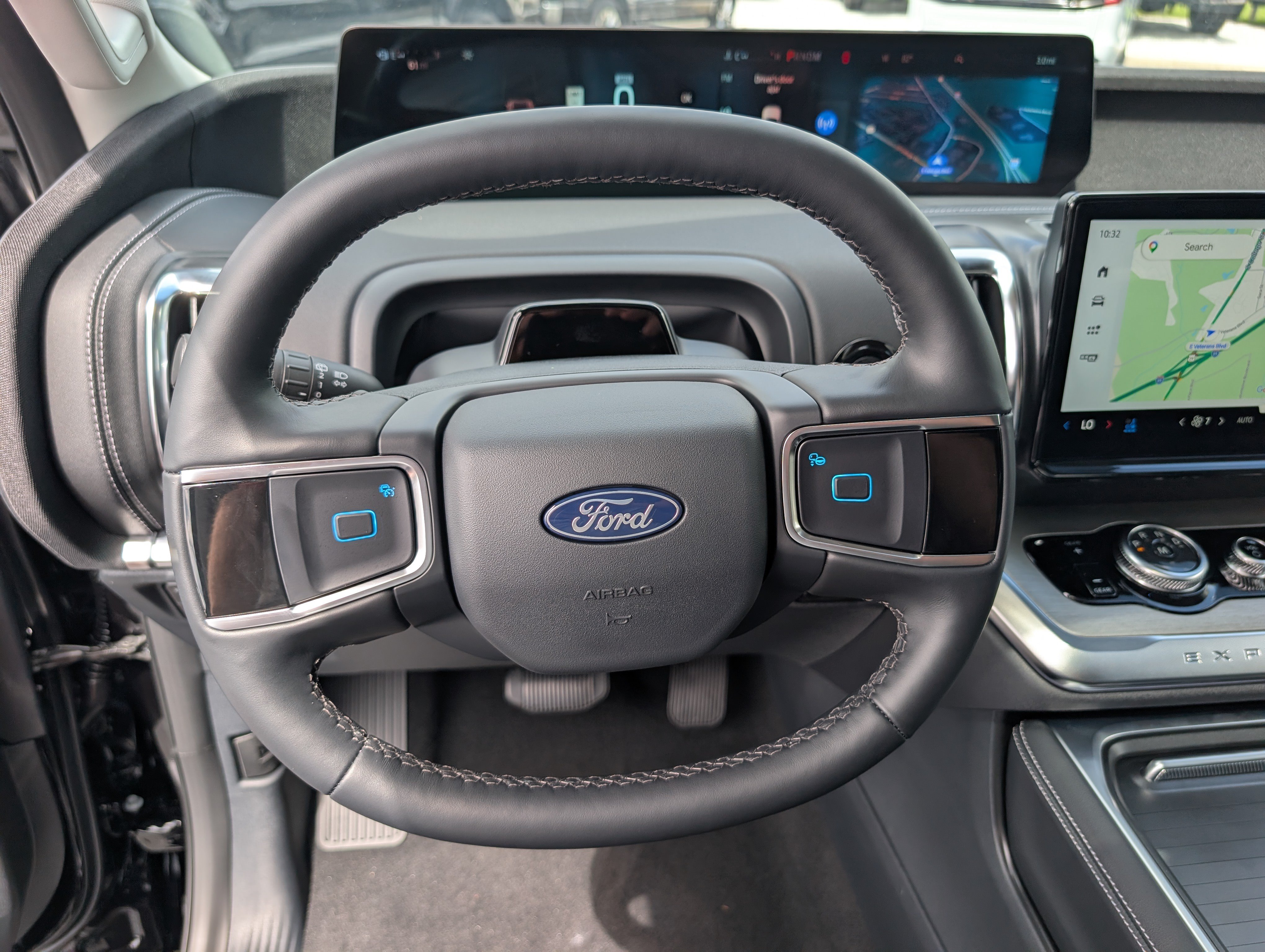 New 2026 Ford Expedition Platinum w/ Driver's Package AWD/4WD image 23