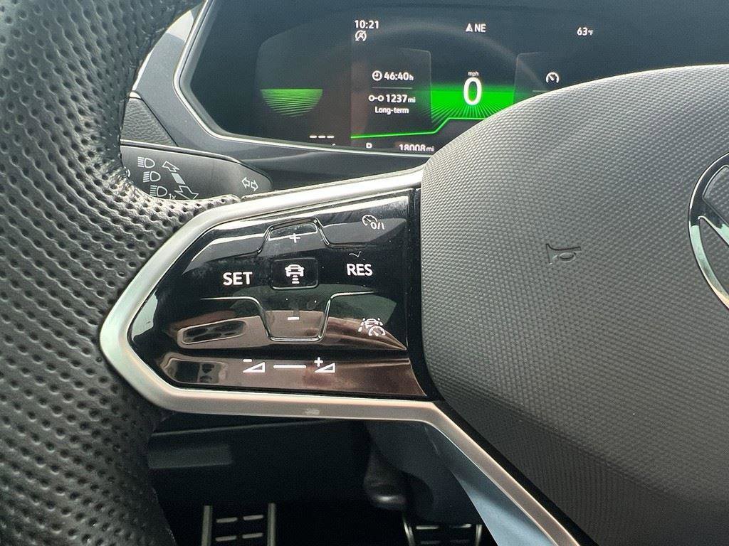 Used 2024 Volkswagen Tiguan SE R-Line image 22