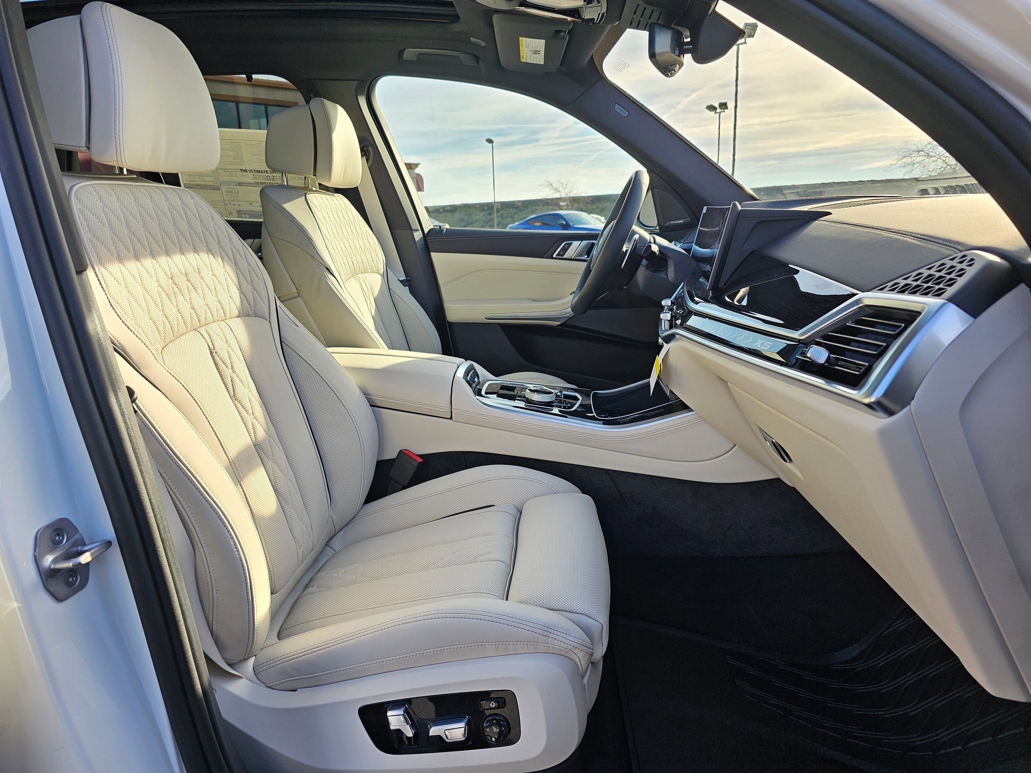 New 2026 BMW X5 xDrive40i w/ Executive Package image 15