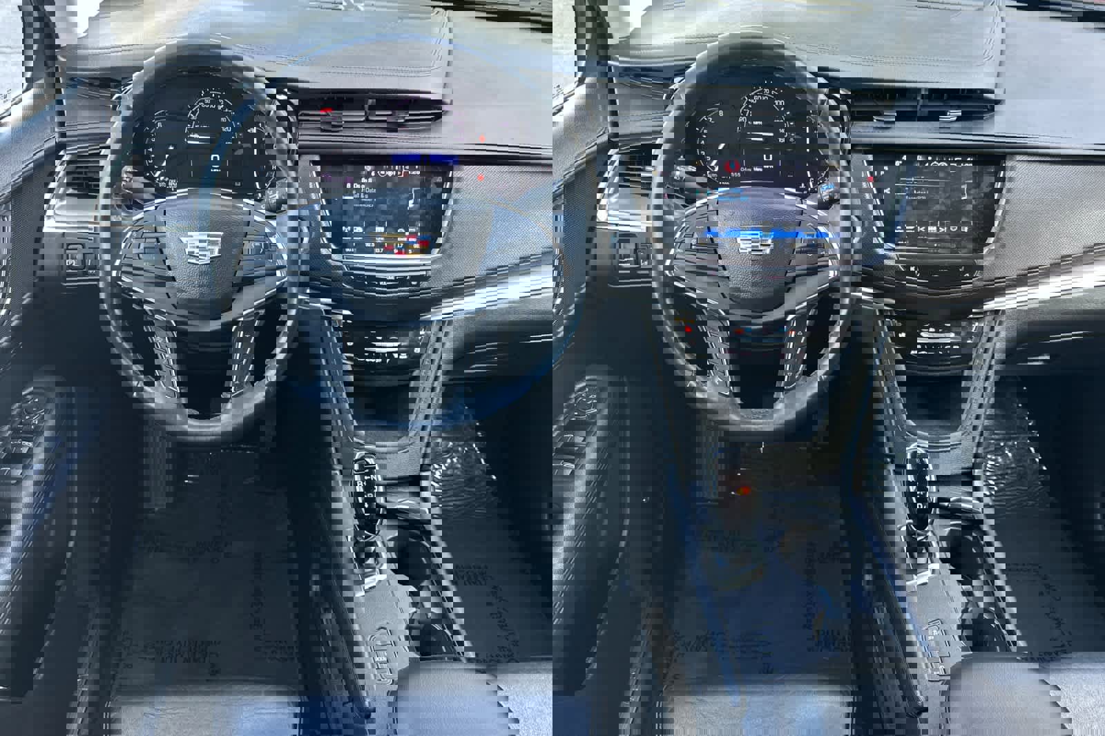 Used 2017 Cadillac XT5 Premium Luxury w/ Driver Assist Package image 15