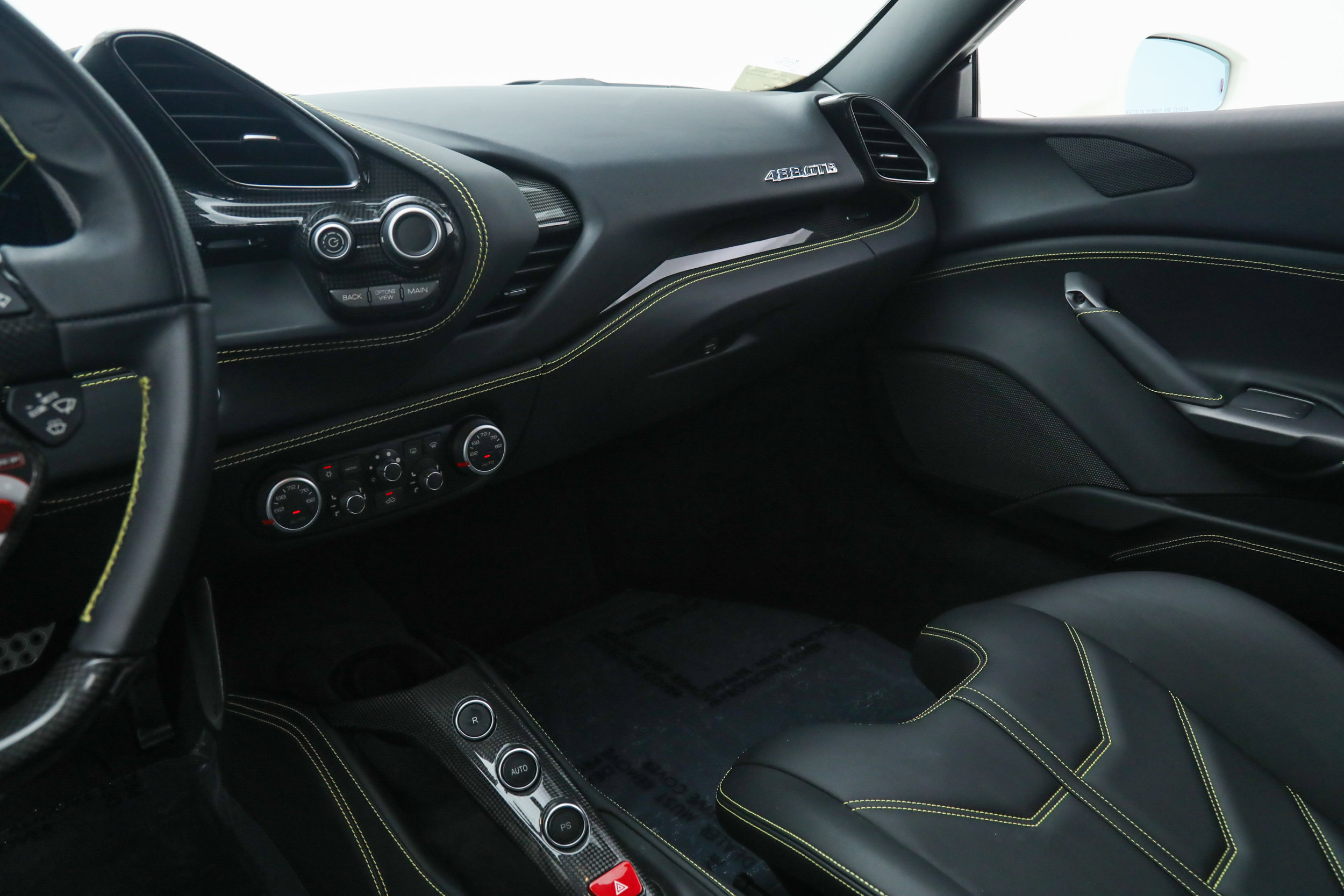 Used 2017 Ferrari 488 GTB RWD image 31