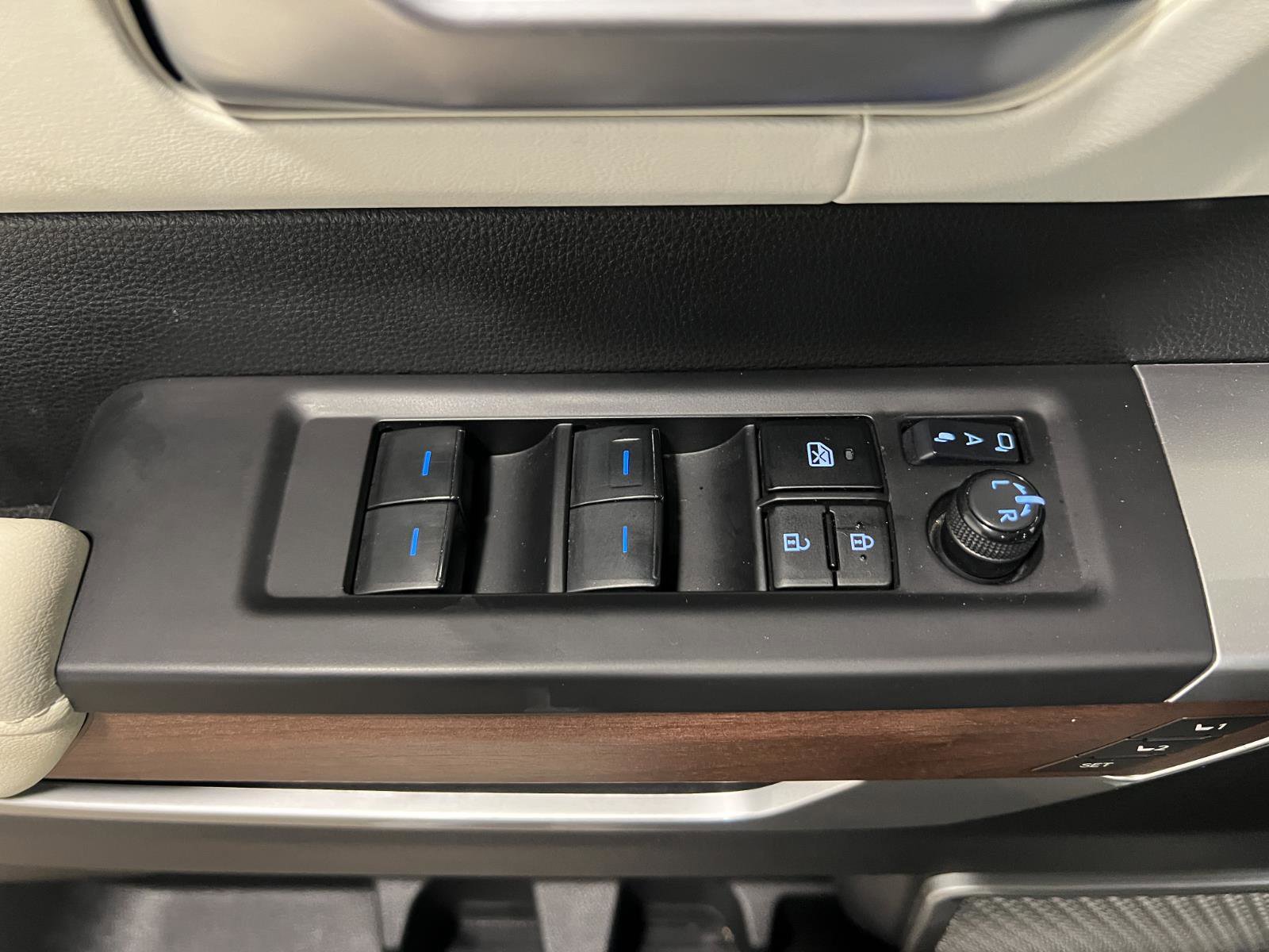 Used 2024 Toyota Sequoia Capstone image 27