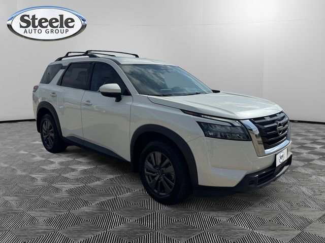 Used 2023 Nissan Pathfinder SV FWD image 7