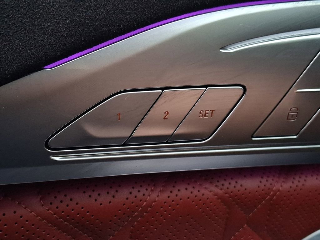 Used 2023 BMW M8 Competition w/ M Carbon Exterior Package AWD/4WD image 25