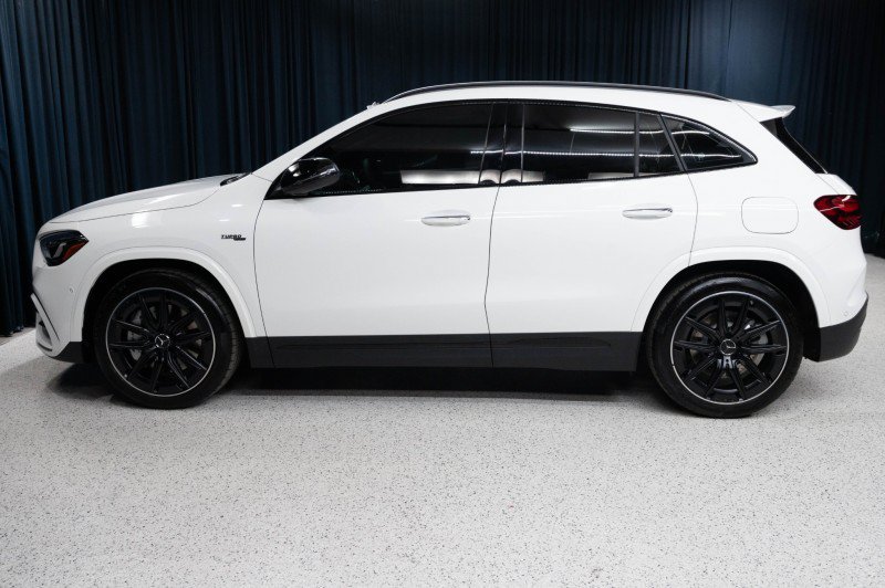 New 2026 Mercedes-Benz GLA 35 AMG 4MATIC image 8