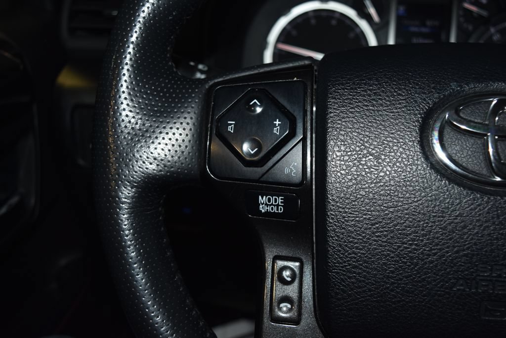 Used 2024 Toyota 4Runner TRD Off-Road Premium AWD/4WD image 7