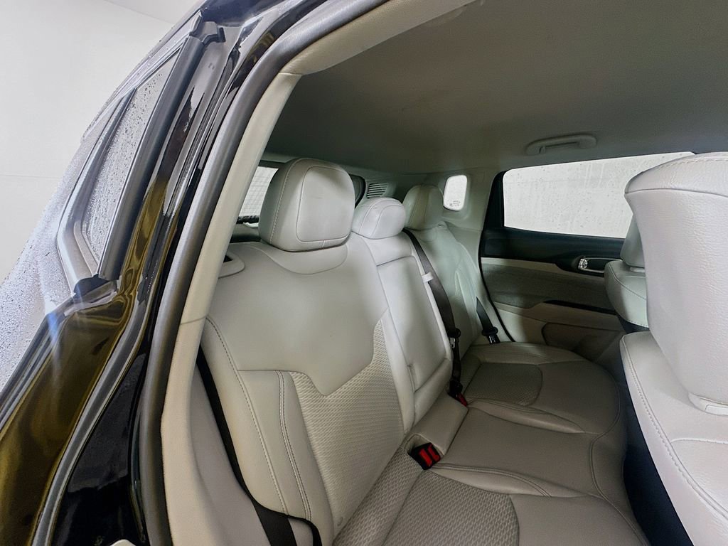 Used 2022 Jeep Compass Latitude image 24