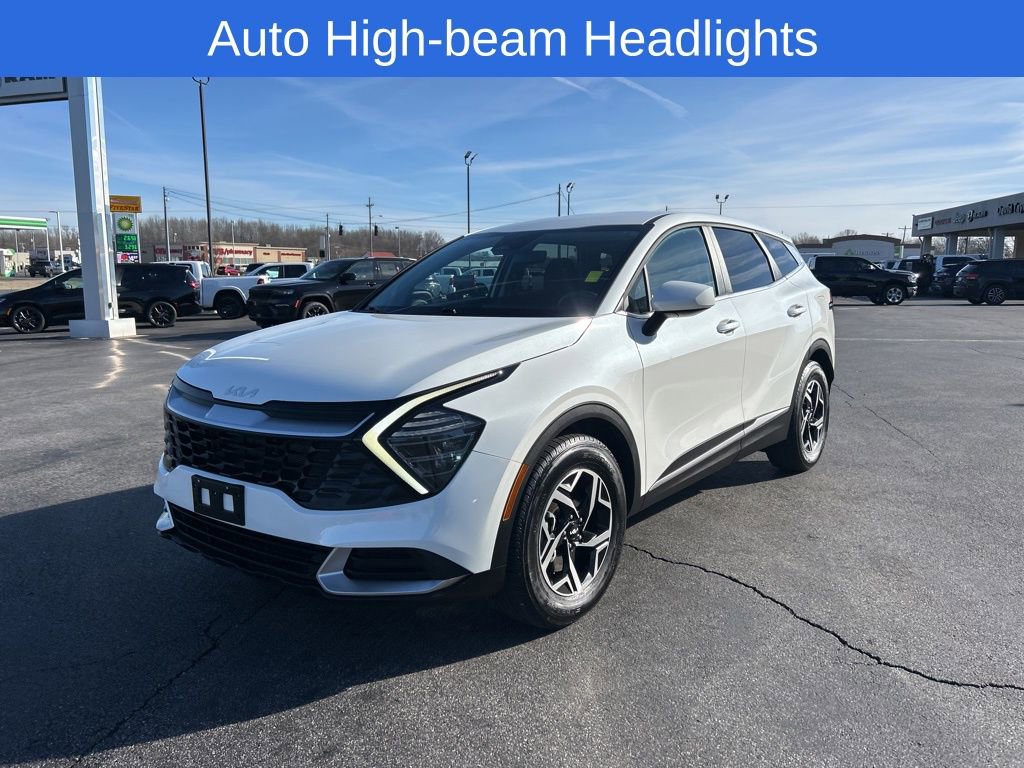 Used 2024 Kia Sportage LX image 8