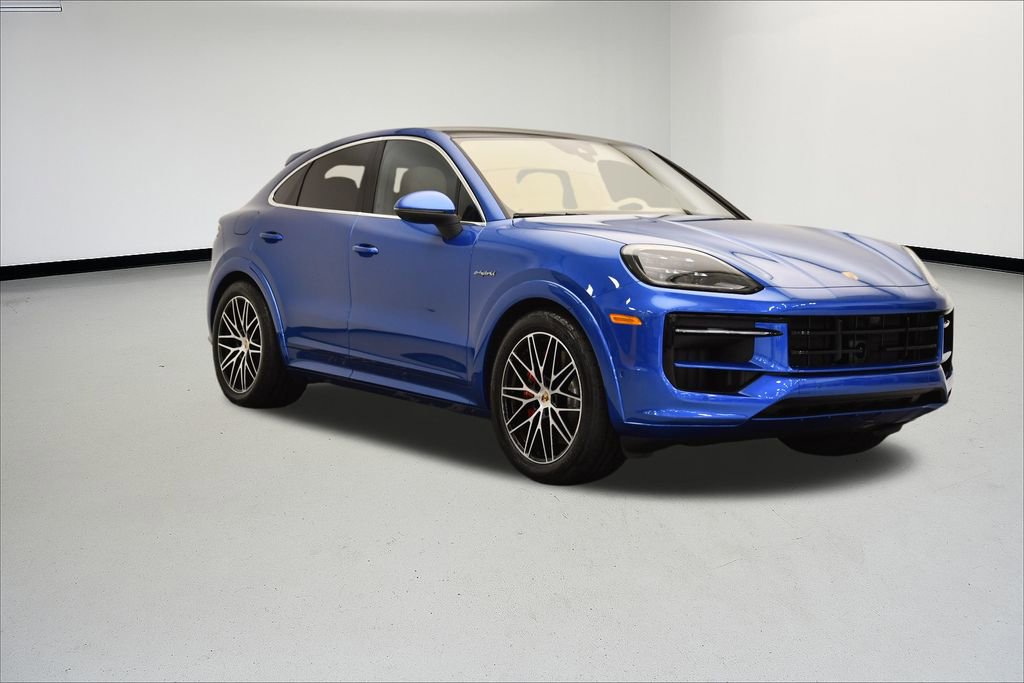 Used 2025 Porsche Cayenne S image 9