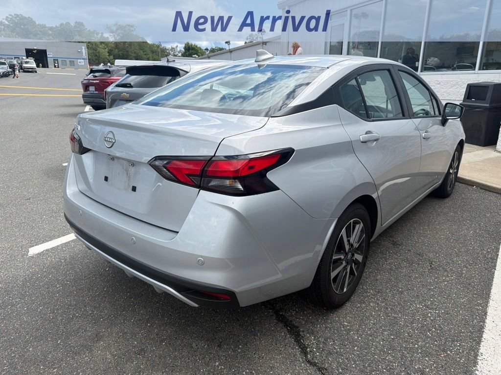 Used 2025 Nissan Versa SV FWD image 7