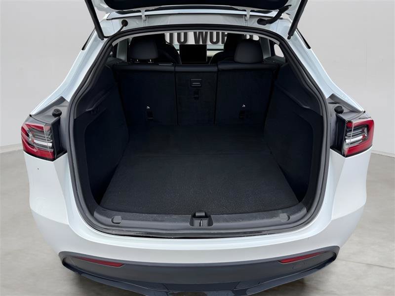 Used 2023 Tesla Model Y Long Range AWD/4WD image 27