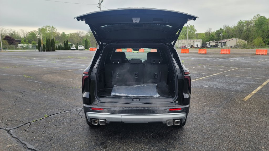 New 2026 Chevrolet Traverse LT w/ Driver Confidence Package FWD image 11